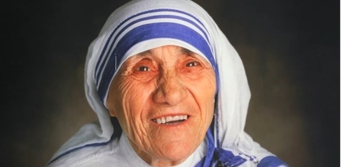 SANTA  TERESA DE CALCUTA testimonio de  la caridad y la misericordia